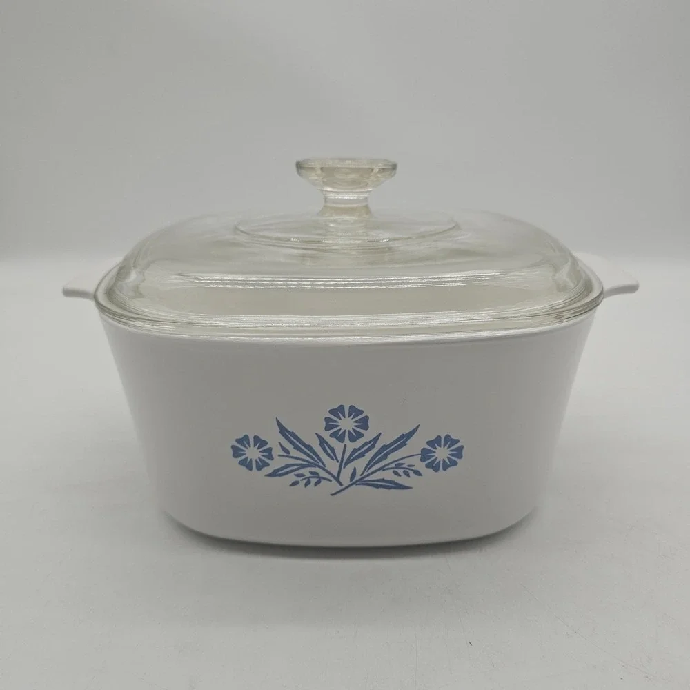 Corning Ware A-3-B  3 Liter With Lid Cornflower Casserole Dish
